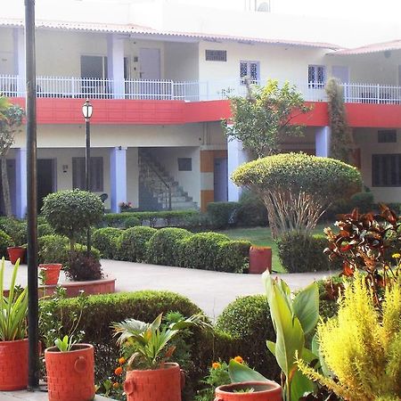 戈韦尔丹旅游酒店 Fatehpur Sīkri 外观 照片